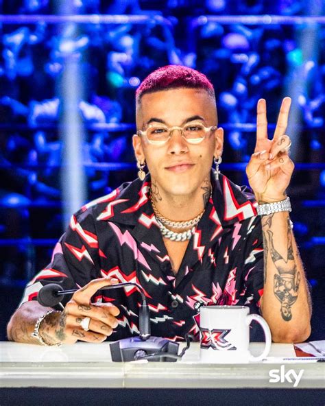 sfera ebbasta a x factor prada|SFERA EBBASTA, NUOVO GIUDICE A X FACTOR FRA LE .